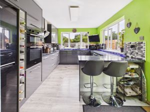 Kitchen- click for photo gallery